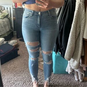 American Eagle distressed Hi-rise jean